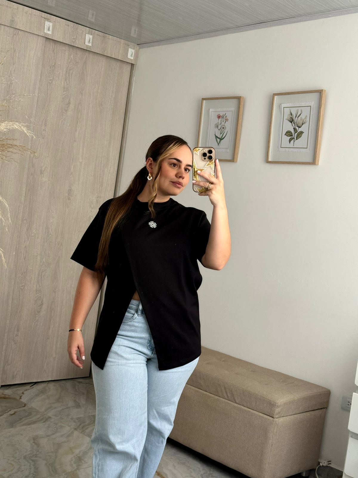 Camiseta con abertura adelante Ref.200