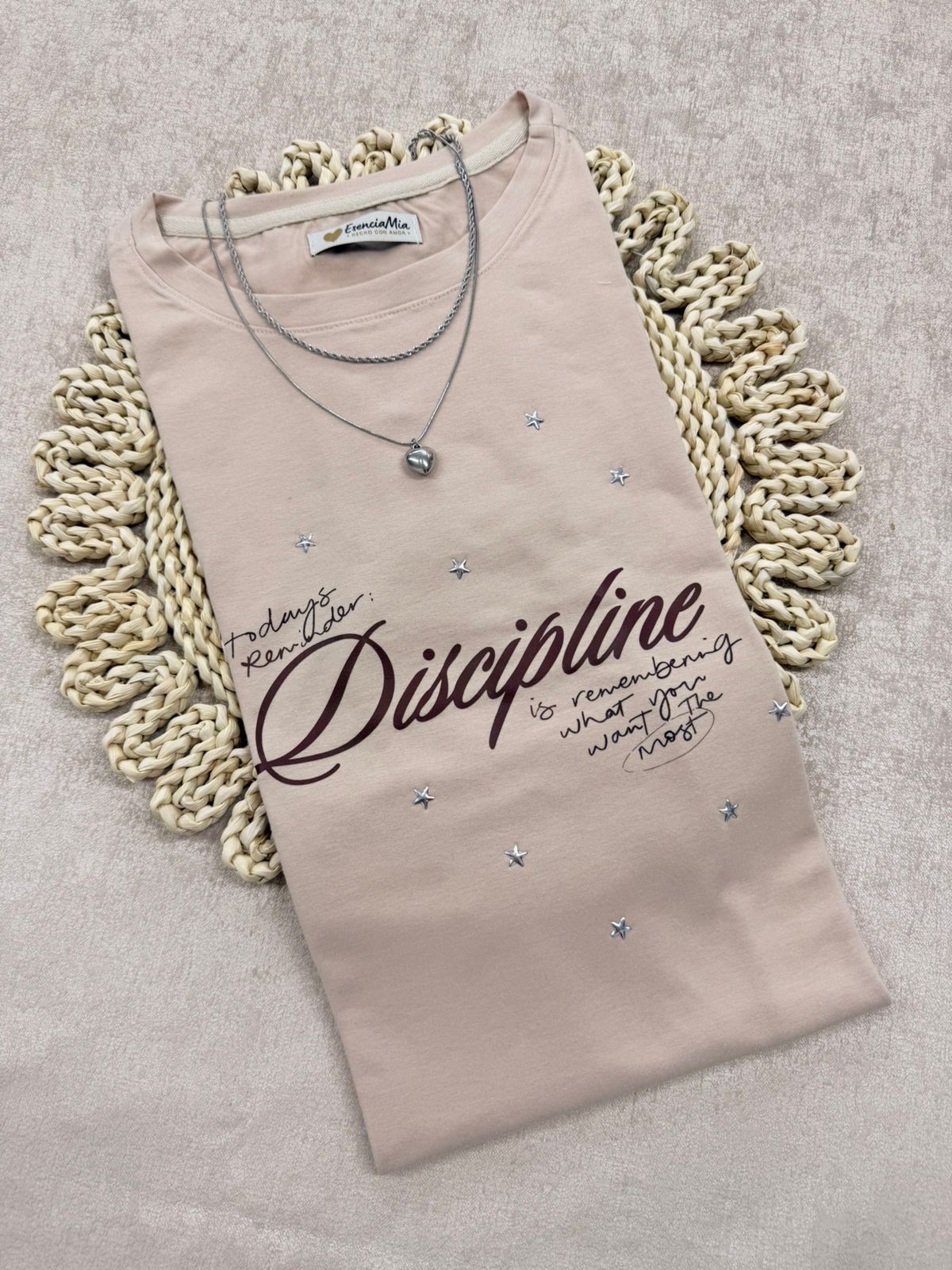 camiseta estampada discipline