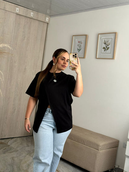 Camiseta con abertura adelante Ref.200